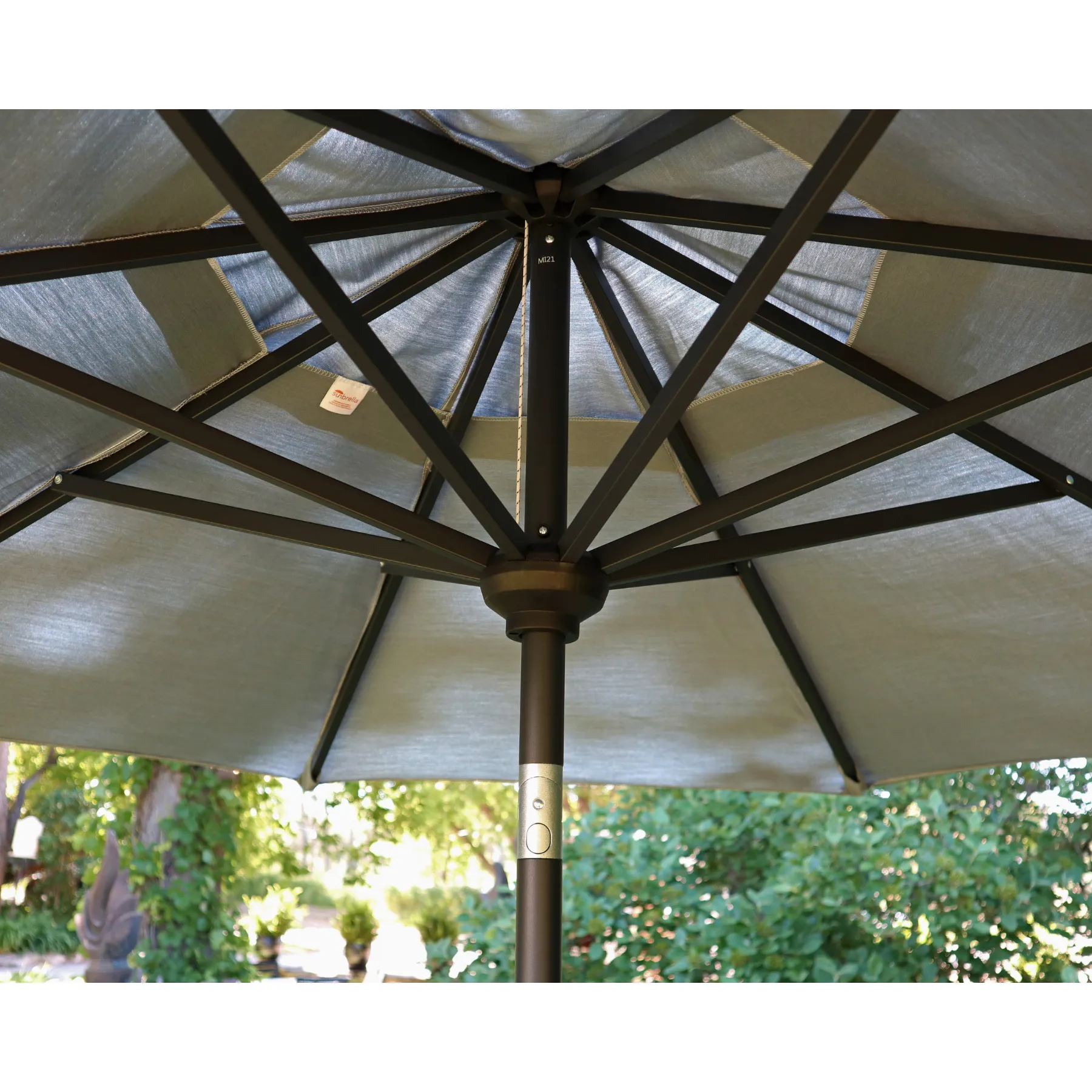 7.5' Push Button Tilt Market Umbrella