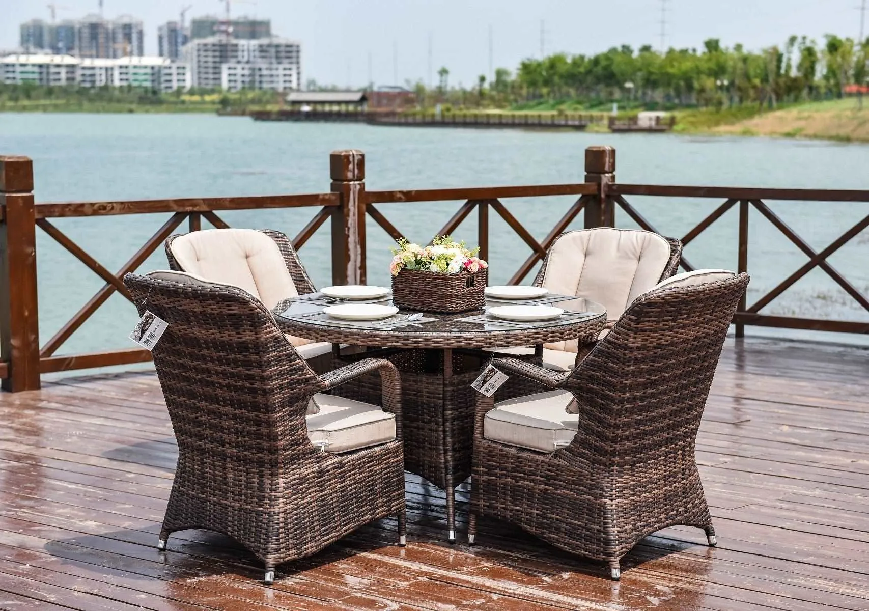 Bavaro 5-Piece Brown Wicker Round Outdoor Dining Set With Beige Cushions