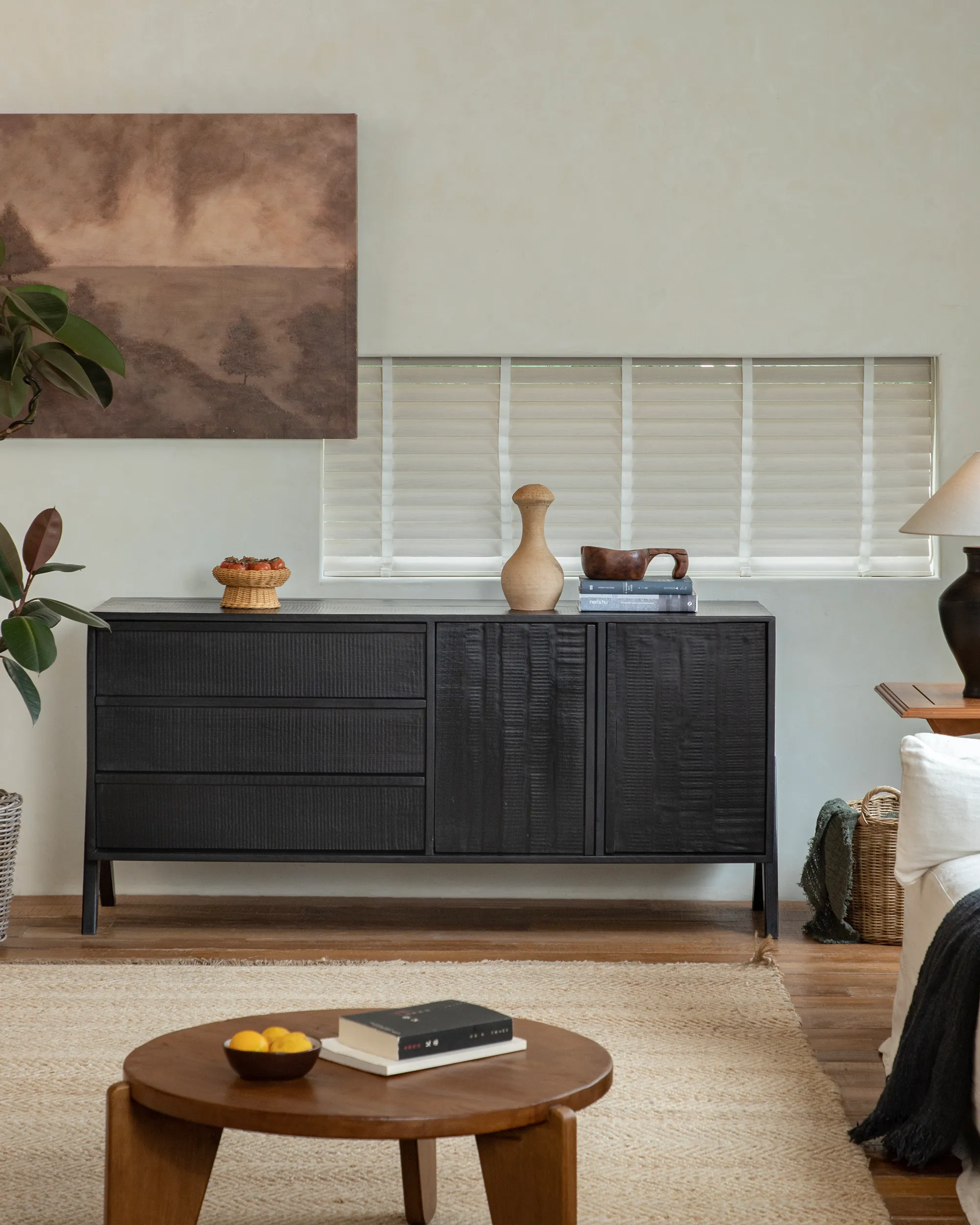 NO.32 Black Sideboard