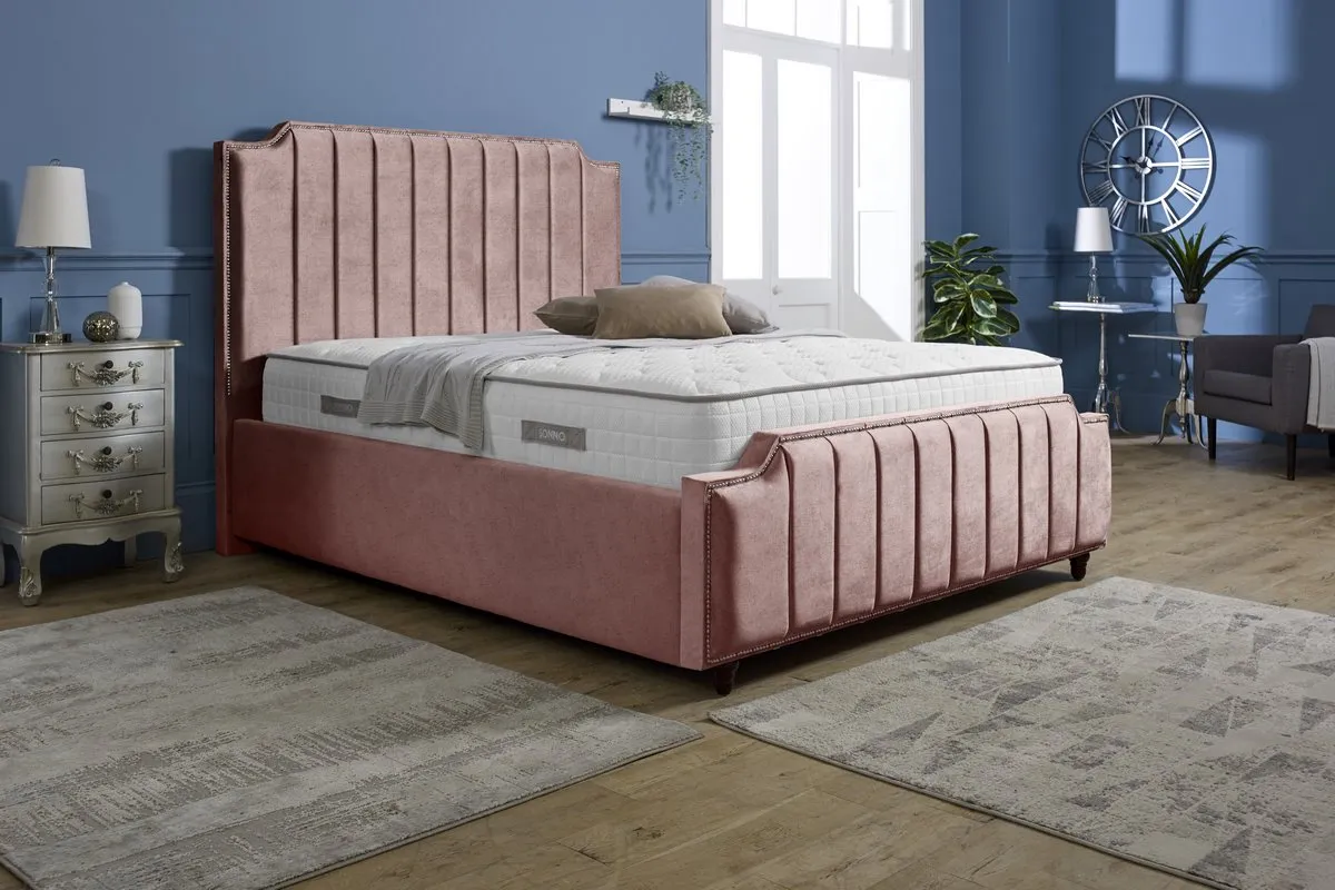 Washington Upholstered Bed