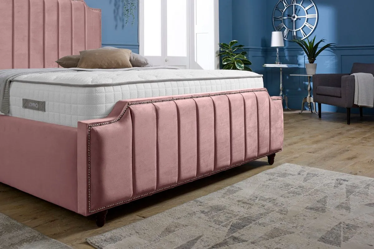 Washington Upholstered Bed