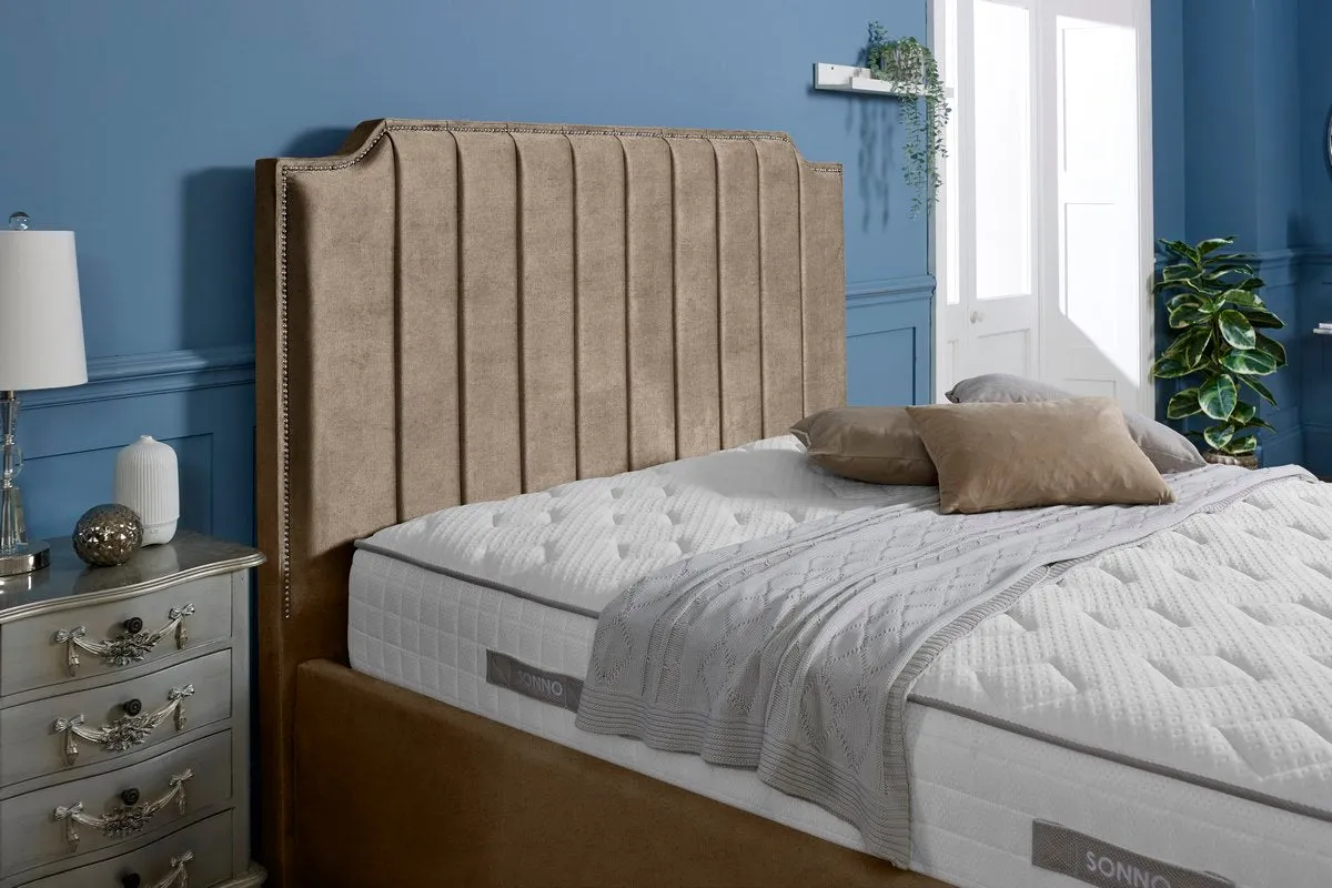 Washington Upholstered Bed