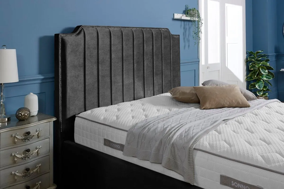 Washington Upholstered Bed