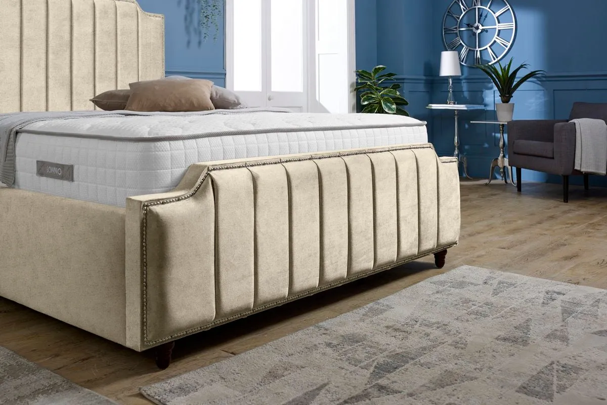 Washington Upholstered Bed