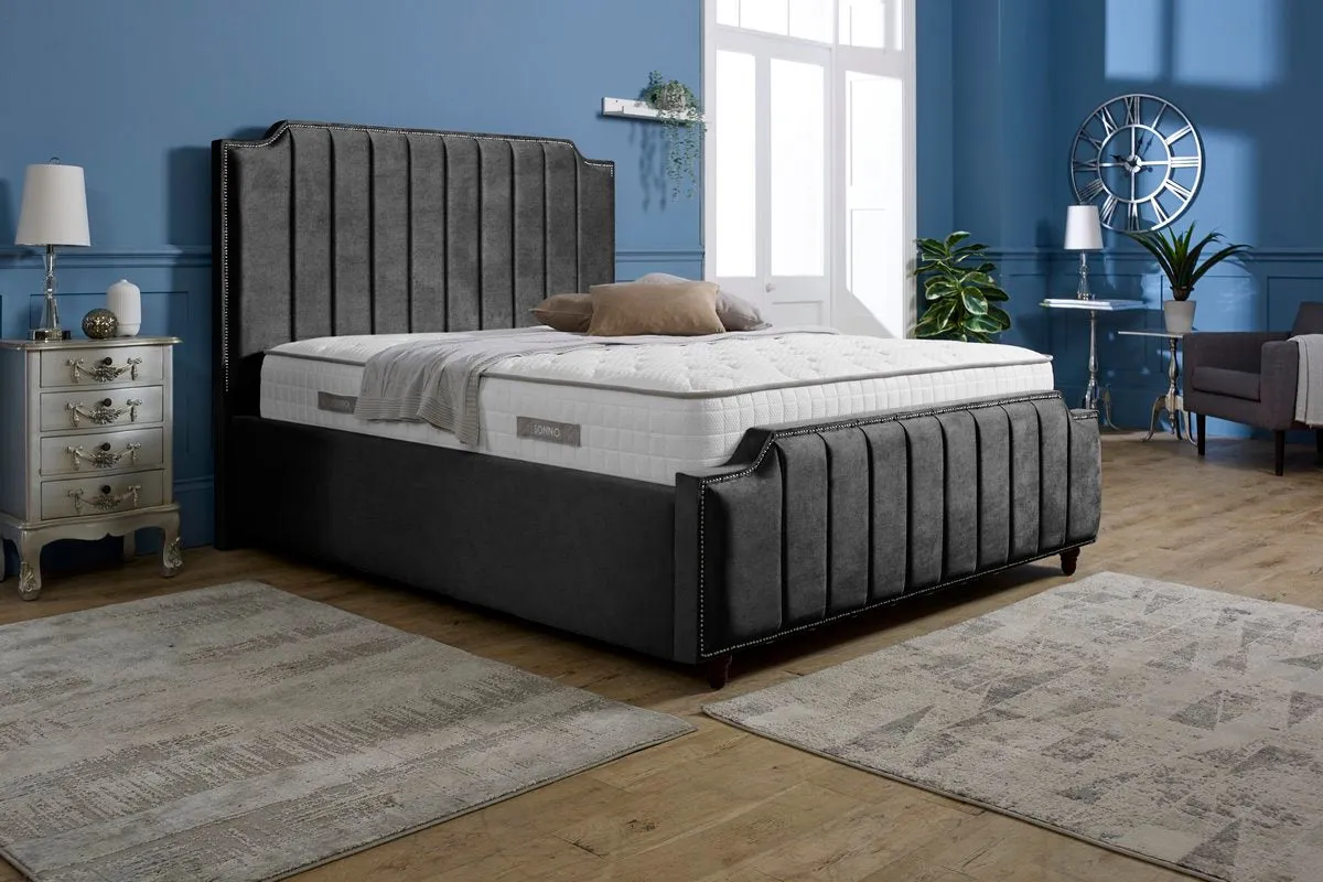 Washington Upholstered Bed